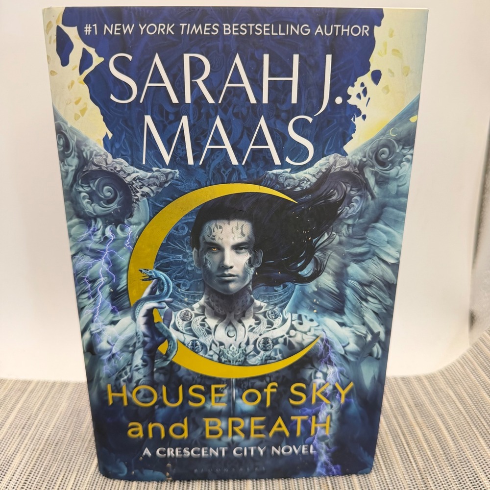 House of Sky and Breath Sarah J Maas Crescent City Book 2 Hardcover 1st Edition